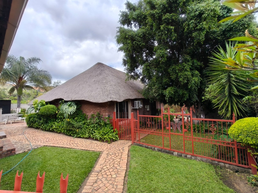 7 Bedroom Property for Sale in Safari Gardens North West